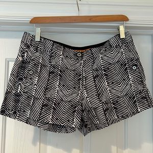 Tory Burch navy & white shorts.